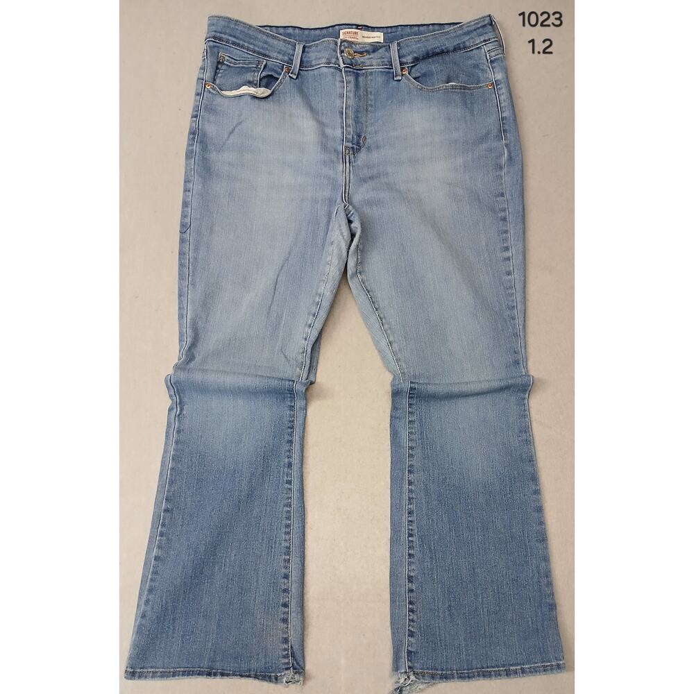 Levis (32x30) Straight Mid Rise Boot Cut Blue Denim Jeans